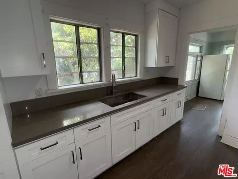 1145 E 10th St, Long Beach, CA 90813 photo 4