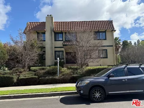 5816 Etiwanda Ave #5, Tarzana, CA 91356