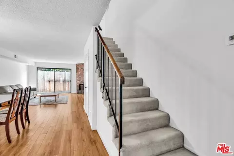 456 E Magnolia Blvd #E, Burbank, CA 91501 photo 12
