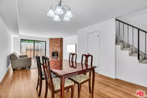 456 E Magnolia Blvd #E, Burbank, CA 91501 photo 3