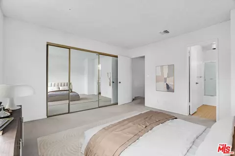 456 E Magnolia Blvd #E, Burbank, CA 91501 photo 14
