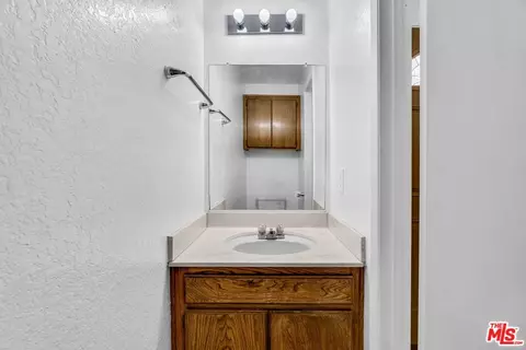 456 E Magnolia Blvd #E, Burbank, CA 91501 photo 11