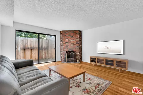 456 E Magnolia Blvd #E, Burbank, CA 91501 photo 5