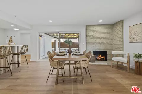 8423 Capistrano Ave, West Hills, CA 91304