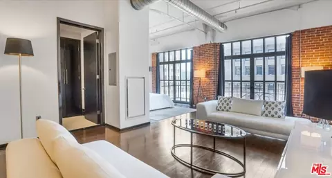1645 Vine St #905, Los Angeles, CA 90028