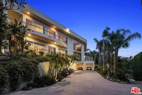 28177 Rey De Copas Ln, Malibu, CA 90265
