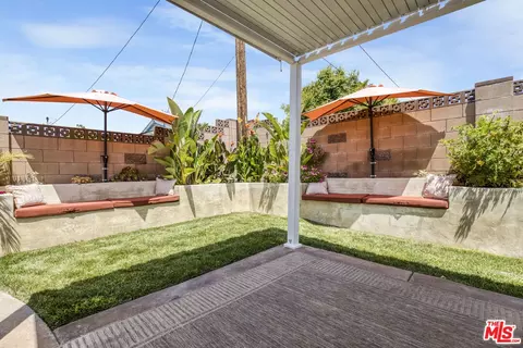 Exterior - 2735 Beth Pl, Simi Valley, CA 93065 photo 5 of 8