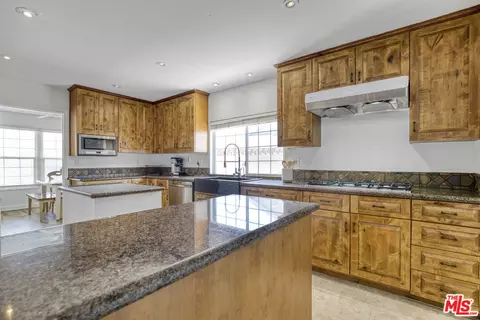 Kitchen - 2735 Beth Pl, Simi Valley, CA 93065 photo 1 of 2