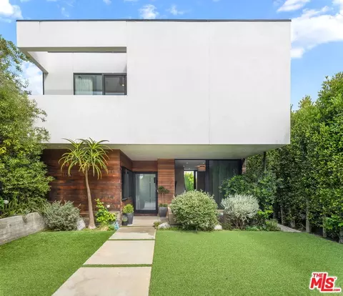 1102 Amoroso Pl, Venice, CA 90291