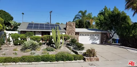 8130 Grimsby Ave, Los Angeles, CA 90045