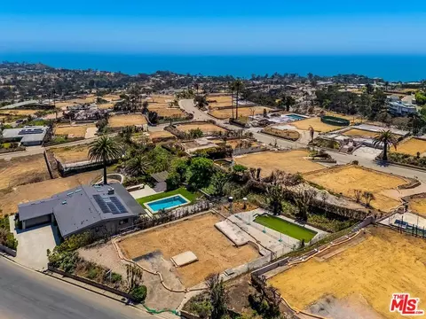 1033 Lachman Ln, Pacific Palisades, CA 90272