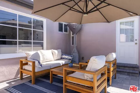 18336 Calvert St, Tarzana, CA 91335 photo 21