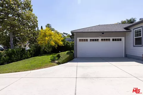 18336 Calvert St, Tarzana, CA 91335 photo 26