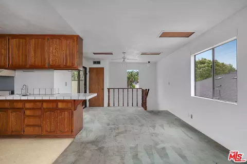717 Marco Pl, Venice, CA 90291 photo 22