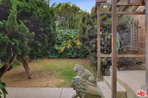 717 Marco Pl, Venice, CA 90291 photo 4