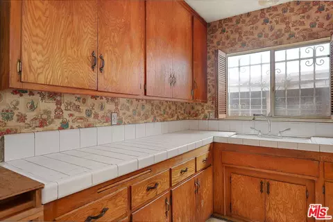 717 Marco Pl, Venice, CA 90291 photo 11