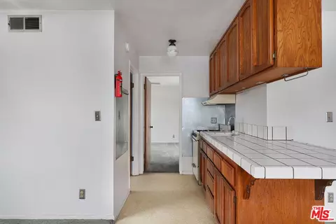 717 Marco Pl, Venice, CA 90291 photo 24