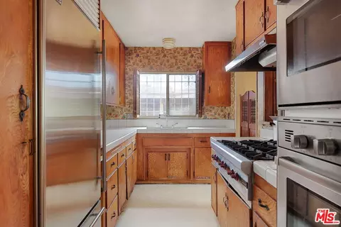717 Marco Pl, Venice, CA 90291 photo 9
