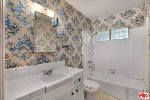 717 Marco Pl, Venice, CA 90291 photo 18