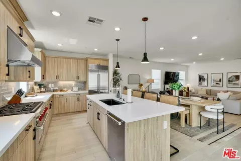 27703 Sequel Ct, Valencia, CA 91381 photo 10