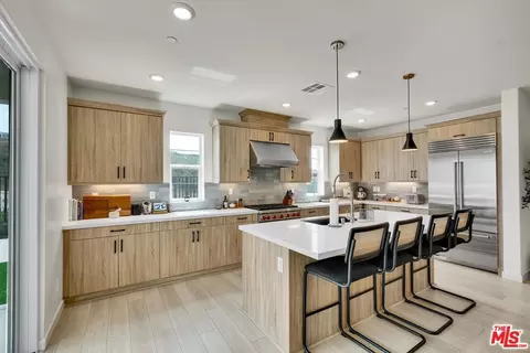 27703 Sequel Ct, Valencia, CA 91381 photo 9