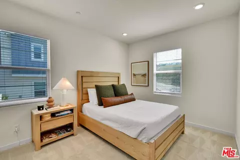 27703 Sequel Ct, Valencia, CA 91381 photo 20