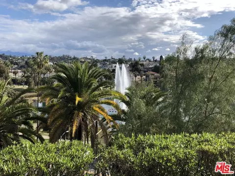 1701 Clinton St #210, Los Angeles, CA 90026