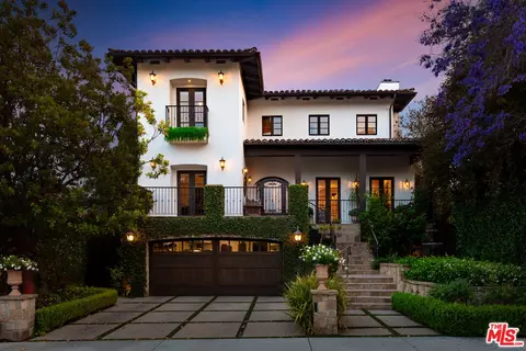 4263 Navajo Ave, Toluca Lake, CA 91602