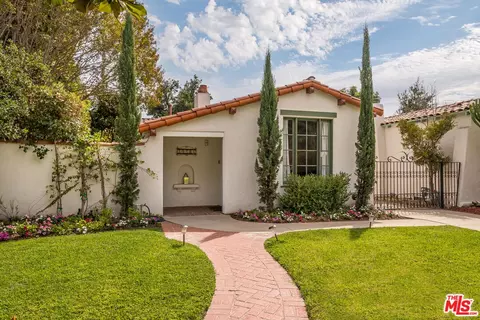11208 Kling St, North Hollywood, CA 91602