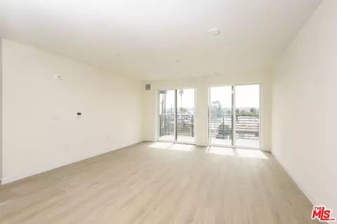 Living - 14629 Erwin St, Van Nuys, CA 91411 photo 1 of 1