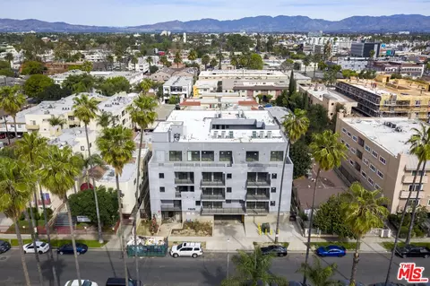 View/Area - 14629 Erwin St, Van Nuys, CA 91411 photo 2 of 3