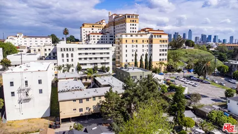 627 Coronado Ter, Los Angeles, CA 90026