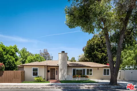21205 De La Osa St, Woodland Hills, CA 91364