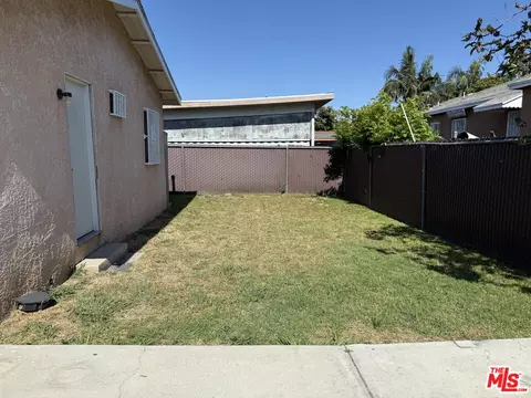 Exterior - 12412 S Willowbrook Ave, Compton, CA 90222 photo 4 of 4