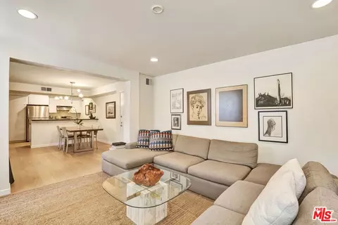 740 N Kings Rd #205, West Hollywood, CA 90069