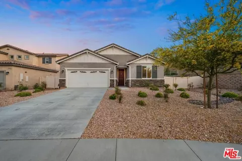 2906 Crocus Pl, Palmdale, CA 93551
