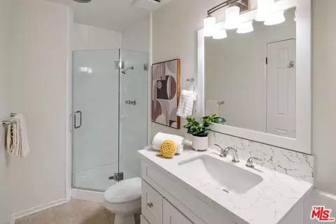 Bath - 497 E California Blvd #301, Pasadena, CA 91106 photo 1 of 2