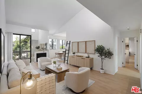 497 E California Blvd #301, Pasadena, CA 91106