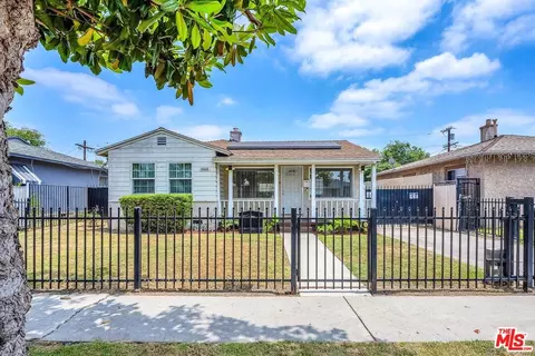 10448 W Zamora Ave, Los Angeles, CA 90002