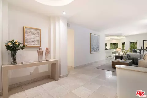 14290 Dickens St #104, Sherman Oaks, CA 91423