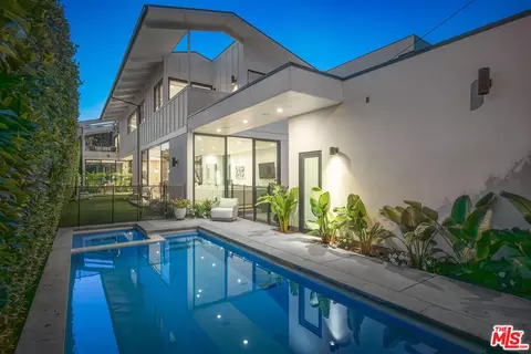 1052 Palms Blvd, Venice, CA 90291