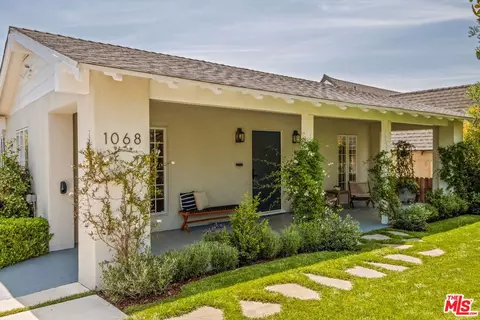 1068 Queen Anne Pl, Los Angeles, CA 90019