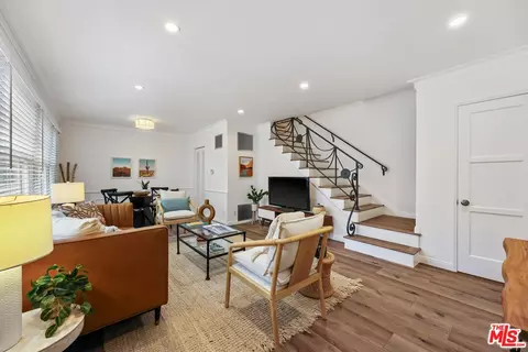 817 6th St #F, Santa Monica, CA 90403