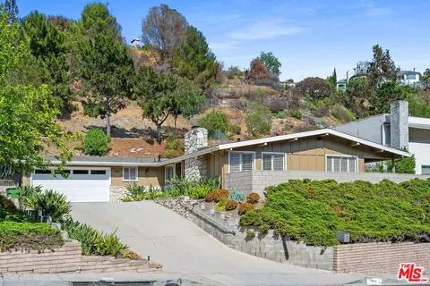 1224 El Hito Cir, Pacific Palisades, CA 90272