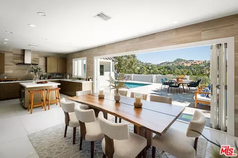 2612 Wallingford Dr, Beverly Hills, CA 90210