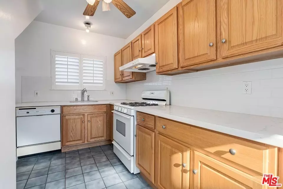 Kitchen - 218 S Peck Dr, Beverly Hills, CA 90212 photo 4 of 4