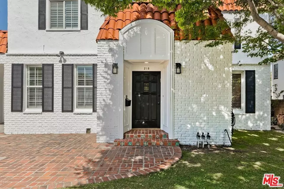 Exterior - 218 S Peck Dr, Beverly Hills, CA 90212 photo 3 of 10
