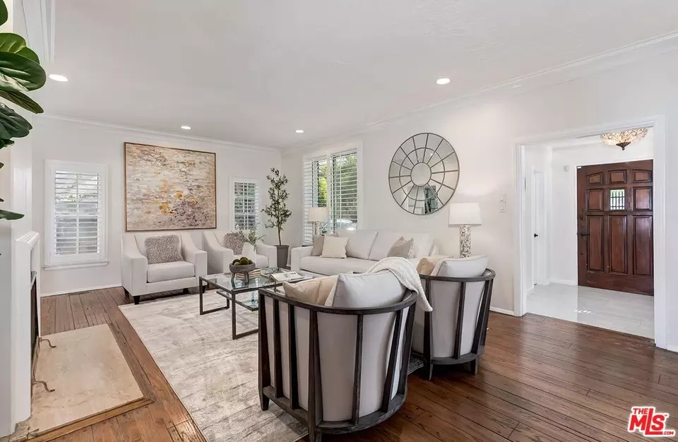 Living - 218 S Peck Dr, Beverly Hills, CA 90212 photo 4 of 11