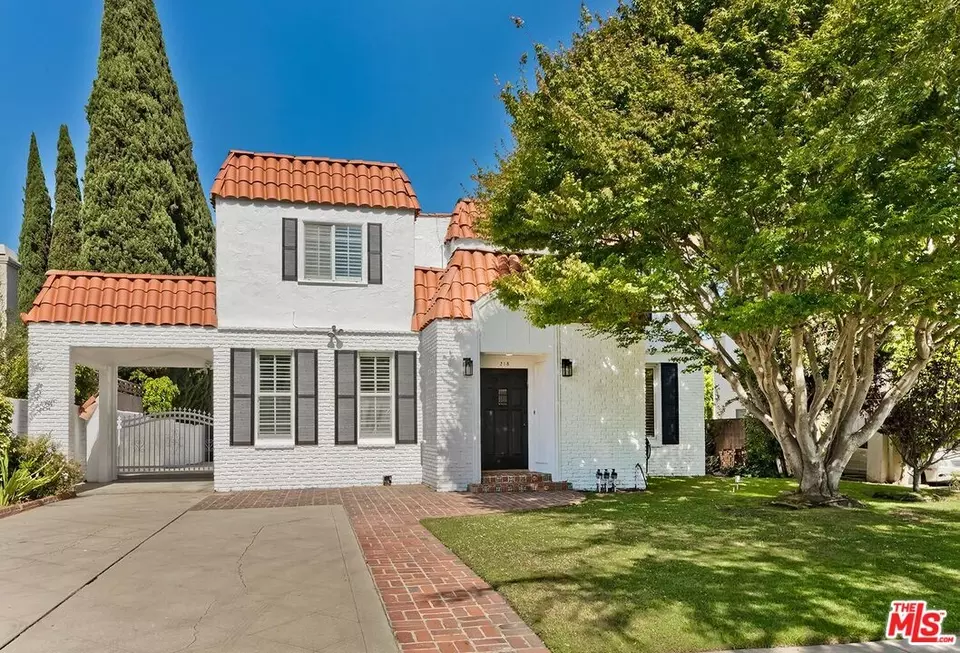 Exterior - 218 S Peck Dr, Beverly Hills, CA 90212 photo 1 of 10