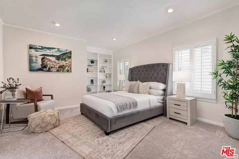 Bedroom - 218 S Peck Dr, Beverly Hills, CA 90212 photo 2 of 6